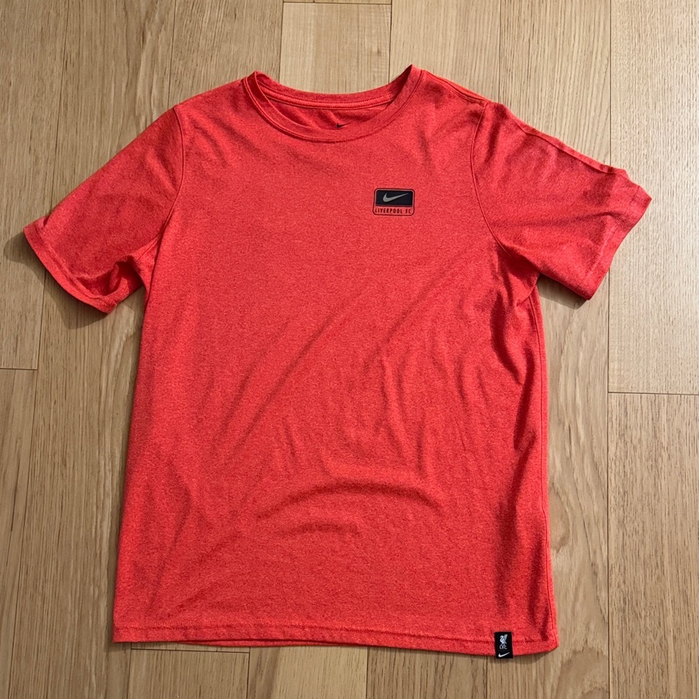 Nike Liverpool FC Graphic Tee Kid’s Size XL